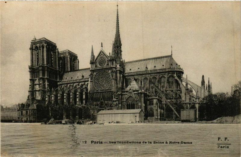 CPA PARIS Les Inondations 1910 a Notre-Dame (578030)