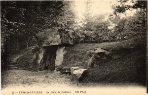 CPA Ermenonville Le Parc, le Dolmen FRANCE (1014249)