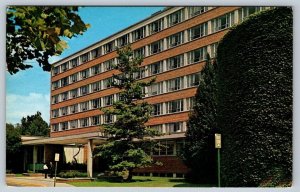 Kellogg Center, Michigan State University MSU, East Lansing MI, Vintage Postcard