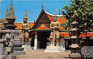 Lot 3 wat pra keo Kaew temple of emerald buddha bangkok thailand