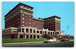 1950s CAPE MAY NEW JERSEY CHRISTIAN ADMIRAL STREET VIEW 50s AUTOS POSTCARD P2941