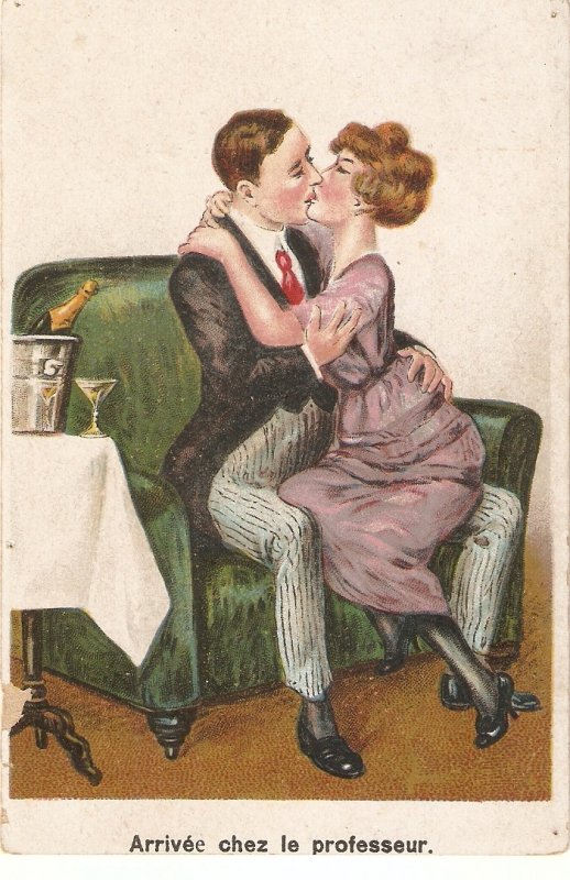 Couple. Romance. Kissisg O,d vintage French postcard