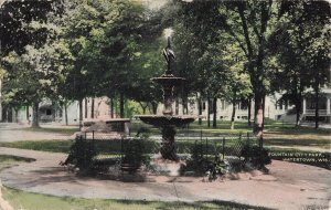 1915 Fountain City Park Watertown Wisconsin Postcard 2R4-239 