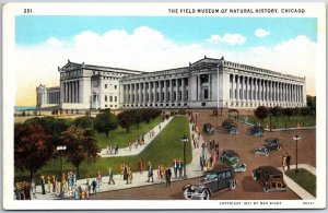 VINTAGE POSTCARD CROWDS ATTENDING THE FIELD MUSEUM OF NATURAL HISTORY CHICAGO