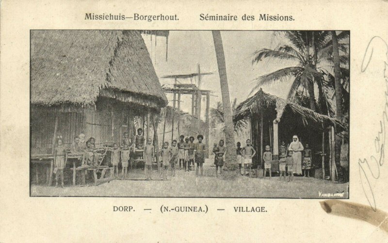PC CPA PAPUA NEW GUINEA, VILLAGE, SÉMINAIRE DES MISSIONS, Postcard (b19739)