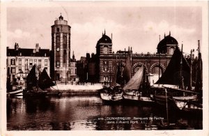 CPA Nord DUNKERQUE Barques de Péche Port (983739)