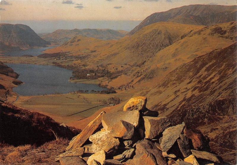 B97420 buttermere and crummock water from fleethwith pike    uk