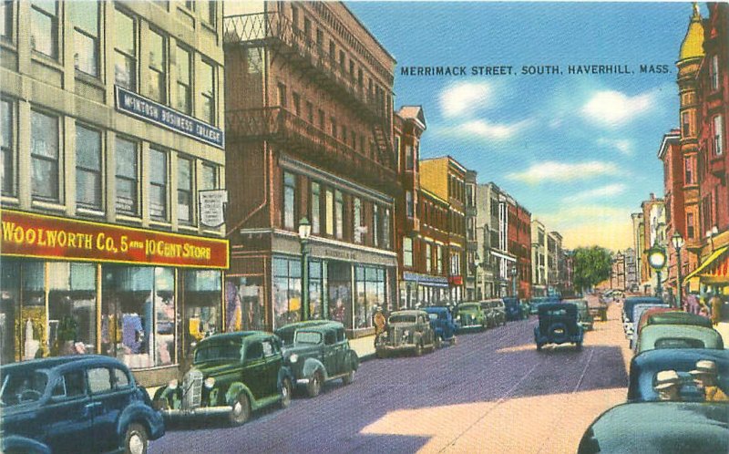 Merrimack St South, Woolworth Sign, Haverhill MA Linen Postcard Unused