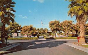 El Cajon California 1950-60s Postcard The Fabulous Safari Mobile Lodge