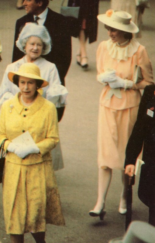 Princes Diana Horse Races At Ascot Queen Mother Royal Postcard