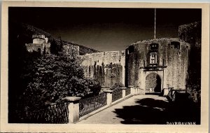 1930s LOVRIJENAC FORTRESS DUBBOVNIK CROATIA POSTCARD 26-194