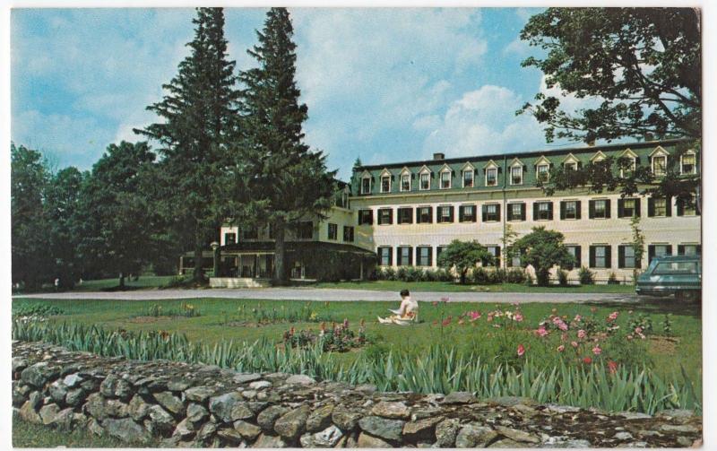 USA; Middlebury College, Vermont PPC Unposted, Shows Bread Loaf Inn, c 1960's 