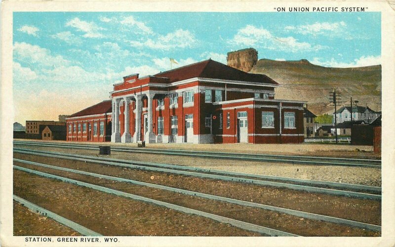 Vintage Postcard; Union Pacific RR  Depot Station Green River WY Sweetwater Co.