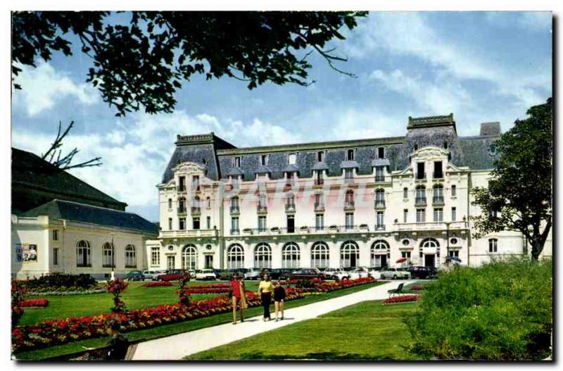 Postcard Moderne Cabourg Grand Hotel and Gardens