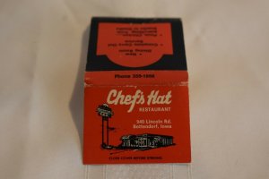 Chef Hat's Restaurant Bettendorf Iowa 30 Strike Matchbook Cover
