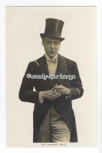 r1086 - Prince of Wales who became King Edward VIII - winning smile - postcard