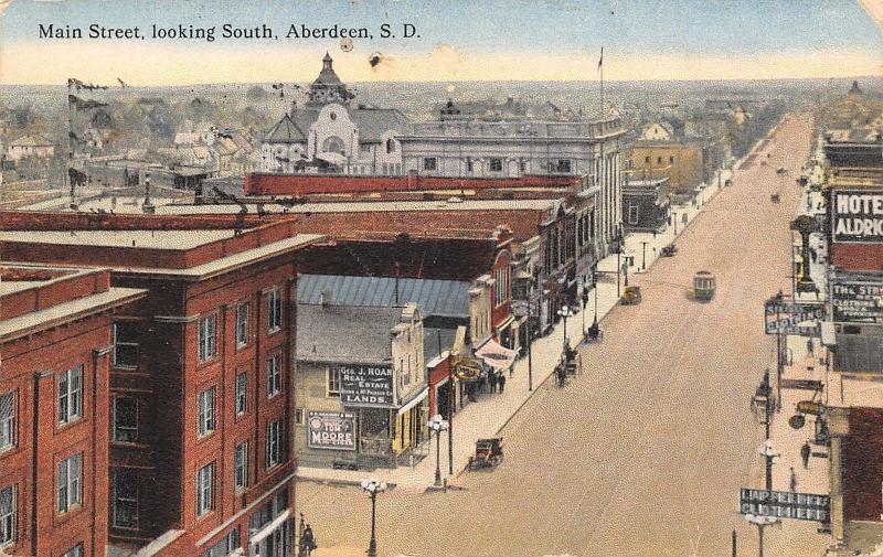 Aberdeen South Dakota~Main Street~Strauss Clothing House~Roan Real Estate~1912 