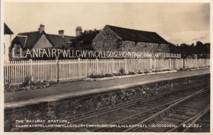 Llanfairpwllgwyngyllgogerychwyrndrobwllllantysiliogogogoch railway station rppc 