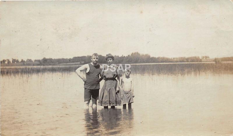 A67/ Chicago Illinois Il Real Photo RPPC Postcard 1908 Family Swimming Lake