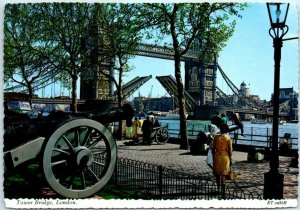 M-23862 Tower Bridge London England