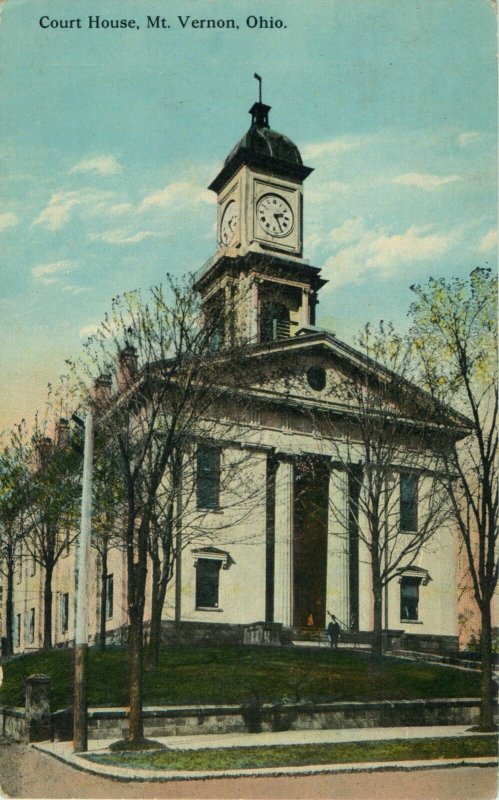 Early 1900's Court House, Mt. Vernon, Ohio. Vintage Postcard