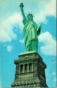 Statue of Liberty New York NY NYC Chrome Postcard C3