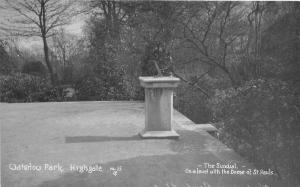 B85557 waterloo park highgate the sundial   london uk