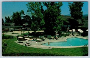 The Village Green Resort Motor Hotel, Cottage Grove Oregon, Vintage Postcard