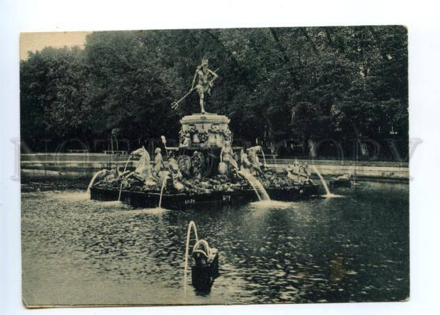 164555 Russia PETERHOF Neptune Fountain Petergof Vintage PC