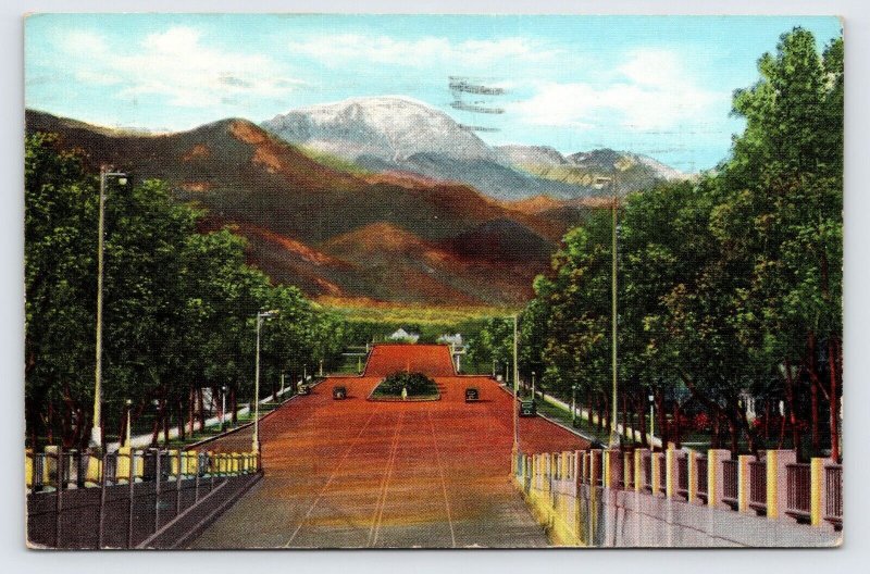 Pikes Peak from Platte Ave, Colorado Springs Linen Postcard 1940s P9