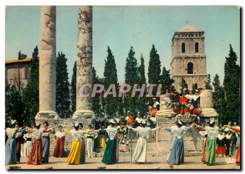 Postcard Modern Arles B R Fete des Costumes in Theater Antique