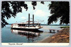 Sternwheel Riverboat, Magnolia Blossom, Pascagoula, Mississippi, Chrome Postcard