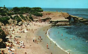 Vintage Postcard 1959 Cove Famous Bathing Beach Rugged Rock La Jolla California