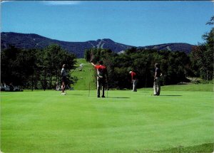 Killington, VT Vermont  MOUNTAIN SKI RESORT Golf Course & Golfers  4X6 Postcard