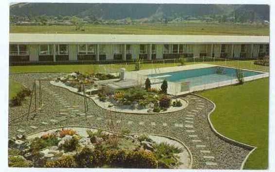 Davy Crockett Motel, 1893 Trans-Canada Highway East, Kamloops, British Columbia