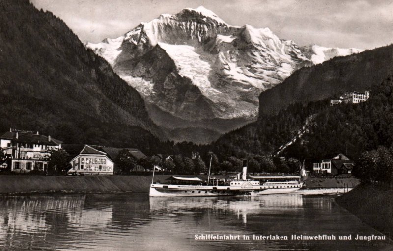 Schiffeinfarht in Interlaken,Switzerland BIN