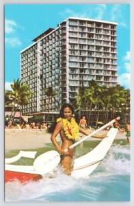 The Outrigger Hotel Bkgd~Surfers @ Waikiki Beach~Honolulu HI~Waves Crashing~Vtg