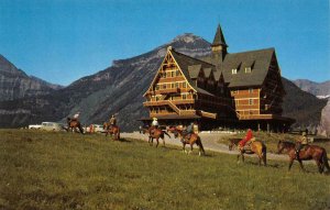 PRINCE OF WALES HOTEL Waterton Lake, Canada Trail Riders c1950s Vintage Postcard