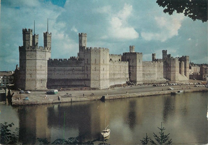 England Postcard Caernarfon castle Eagle Queen's and Black Towers