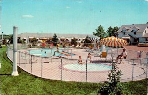 Sioux Falls, SD South Dakota PINE CREST FRIENDSHIP INN  Roadside Motel  Postcard