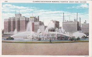 Illinois Chicago Clarnce Buckingham Memorial Fountain Grant Park