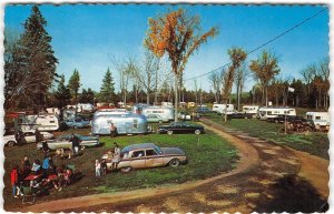 Camping Lac Hermas Hemmingford, Canada Canne de Bois Québec Trailers Postcard