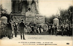 CPA MILITAIRE Devant le Cénotaphe-La délégation Alsacienne-Lorraine (317502)