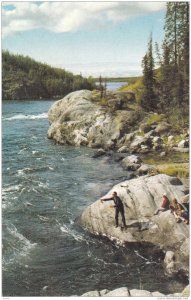 Yellowknife  , NWT , Canada , 40-60s ; Fishing Yellowknife Rapids
