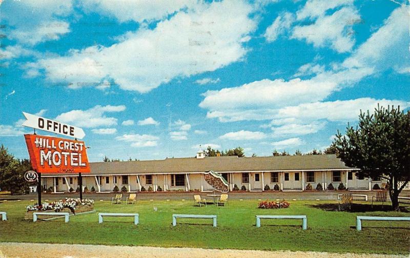 RAPID RIVER, MI Michigan   HILL CREST MOTEL  Roadside  1970 Chrome Postcard