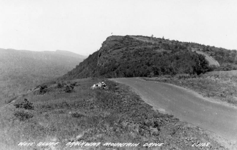 MI - West Bluff, Brockway Mountain Drive    *RPPC