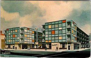 Postcard HOTEL SCENE Memphis Tennessee TN AK7959