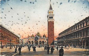 B110617 Italy Venezia St. Mark's Square and The Campanile