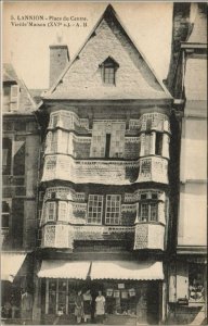 CPA LANNION Place du Centre - Vieille Maison (1147159)