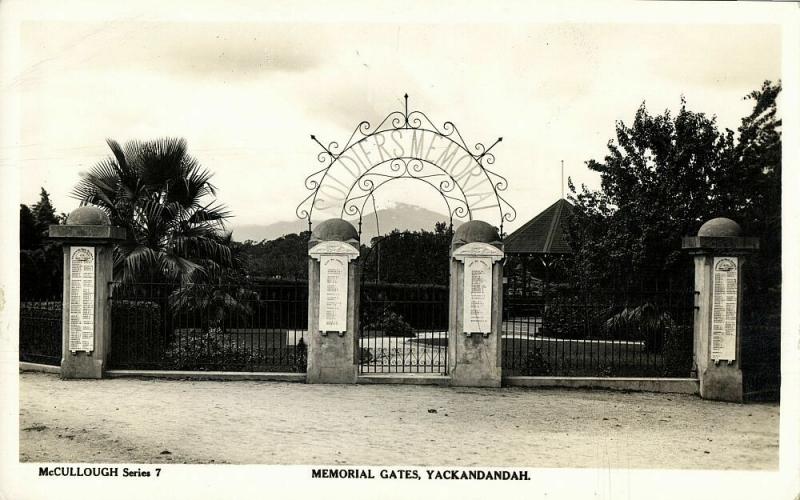 australia, YACKANDANDAH, Victoria, Memorial Gates (1940s) RPPC